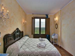 Charming Tuscan Farmhouse