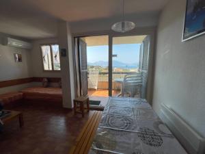 Bella Vista 4, T2 vue mer, piscine, climatisé Porticcio