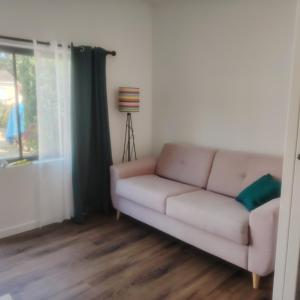 PETIT STUDIO DAnS UN JARDIN