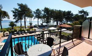  One-Bedroom Apartment with Sea View room in Glikadi Hotel