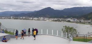 Apartamento martim de sa 2 dormitorios piscina ar condicionado internet 101