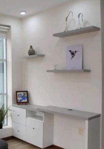 estudio soleado moderno con garaje San Miguel-Zona Sur