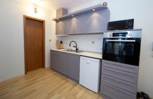 Madzharovi Apartments