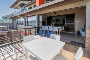 Casa frente ao Mar de Dentro com pôr do sol único