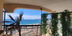 Apartment 3p with terrace on the seafront