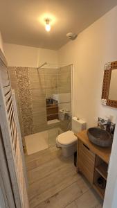 ma cabane de pêcheur pieds dans leau - lit queen size