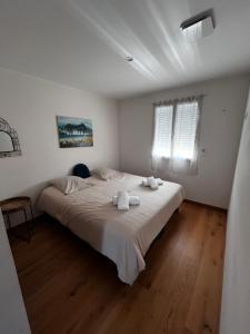 Maison Villa Nimes 4 Chambres, Piscine et 2 places parkings privés fermés