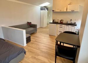 Old Town Quiet Rooftop Studio Apartment