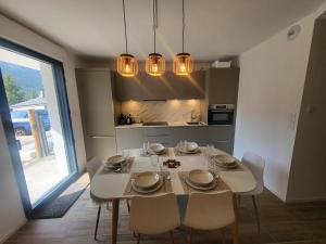 Appartement Montgenèvre avec terrasse, wifi et parking - FR-1-266-249