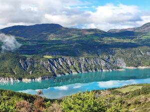 Gîte Auberge Les Terres Blanches de Méolans