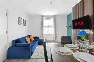 3 Bedroom Home with Hot Tub & Parking near Hotspurs Stadium