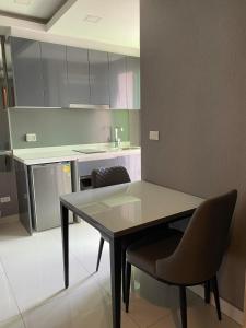 Pool Access Room In Arcadia