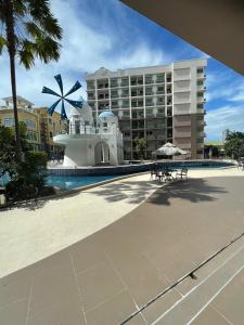 Pool Access Room In Arcadia