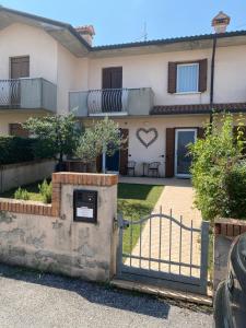 Romantica camere Le Fate con Vista sulle Montagne vicino a Bassano del Grappa