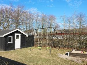 10 person holiday home in Hadsund