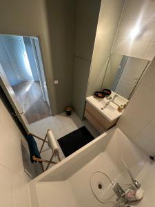 Une chambre double ou une suite parentale dans appartement cosy-chic