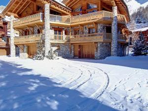 Superbe appartement 3 pièces, proche centre, avec parking - FR-1-518-168