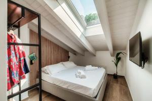 Amazing Attic on Lake Como Harbour