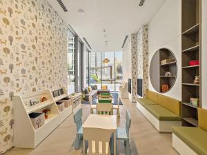 Luxe 2BR with Marina Views l Gaming & Music Room