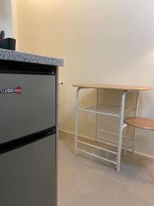Walk to Araneta, MRT and Malls, Cubao, Netflix