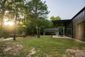 Moonlight Oaks Retreat