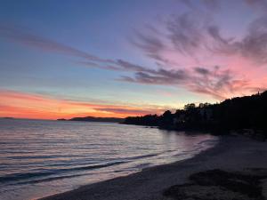 Unique résidence front de mer studio climatisé, jardin et classé