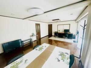 花乃郷 川口3F 駅徒歩5分 上野 秋葉原 東京直通 池袋 新宿20分圏内 WiFi付き 最大7名 温泉施設近く