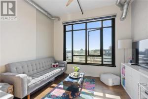 Downtown one bedroom apartment 2