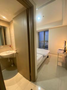 Gold Coast PIK SeaView TV43Inch by Micky Studio 3