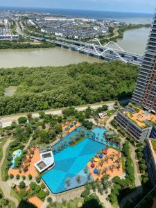 Gold Coast PIK SeaView TV43Inch by Micky Studio 3