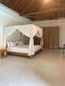 4-Bedrooms Tropical Villa Sanur