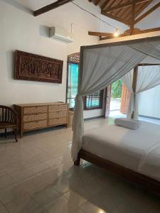 4-Bedrooms Tropical Villa Sanur