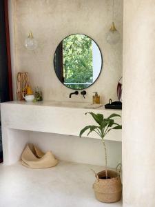 Casa Tuch. Suites independientes de diseño. Retiro de lujo, oasis de paz.