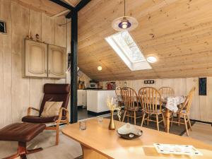 6 person holiday home in Roslev