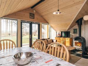 6 person holiday home in Roslev