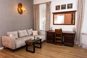 RETRO NEO - Mickiewicza, VAT, 24h