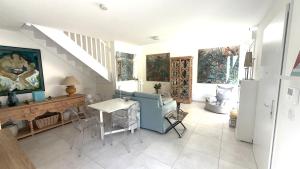 Jardin Marenda - 2 Bedroom Flat with Idyllic Garden in Antibes Old Town - Stay In Antibes