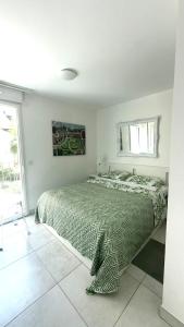 Jardin Marenda - 2 Bedroom Flat with Idyllic Garden in Antibes Old Town - Stay In Antibes