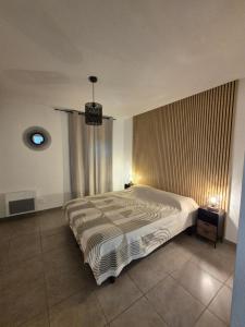 Le Grand Large T2 climatisé à 200 m plage, parking