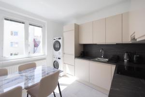 Modern 2 Bedrooms Apartment