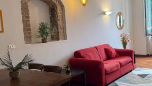 Ponte Pietra Roman Theatre free parking