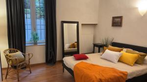 Ponte Pietra Roman Theatre free parking