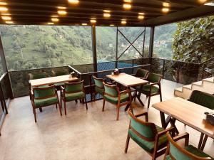 Sunshine Suit Bungalov