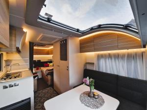 Przyczepa ADORA nad morzem