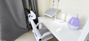 Pearl Club Al Reem Island 2 Bedrooms With Pool , Gym and Tennis Court