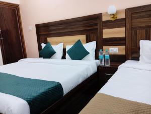 Geetanjali Palace Hotel & Restaurant