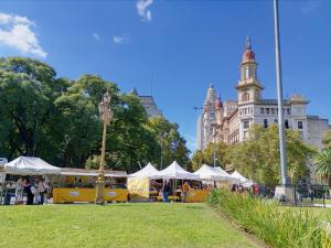 BUENOS AIRES ENTRE CUPULAS silencioso centrico