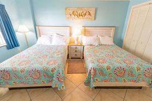 Sand Dunes Resort, 8th Floor, Ocean View Getaway!