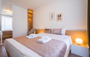 Evdo Apartments F1 Modern house