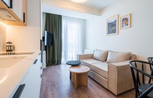 Evdo Apartments F1 Modern house